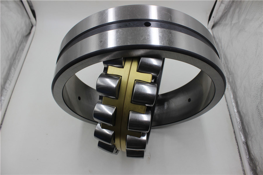 High Precision  INA /SKF Spherical Roller Bearing  22212CA CAK CA/W33 CAK/W33  60*110*28 mm Factory Prise