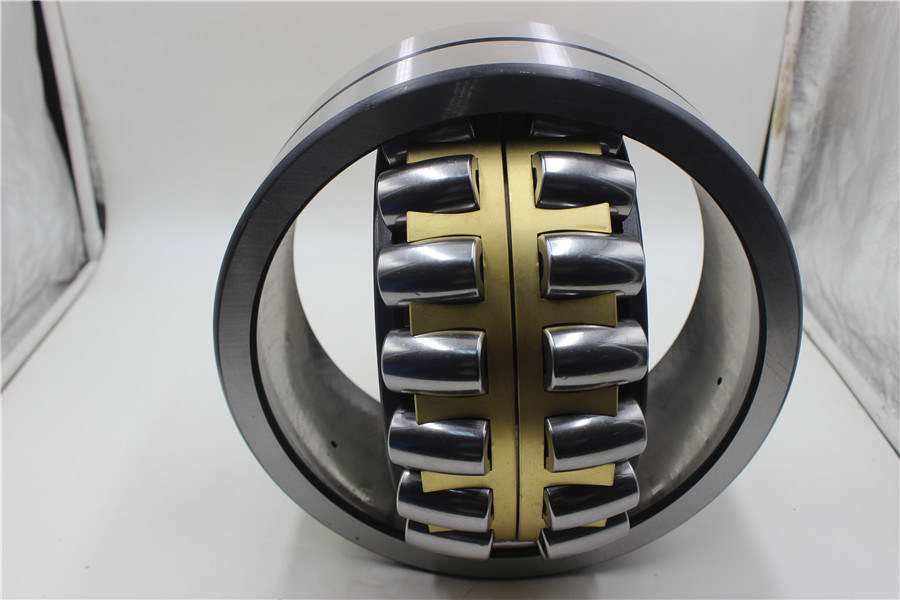 23996CA/W33 High Quality Self-aligning Roller Bearing With Size 480*650*118mm With Relubrication Features